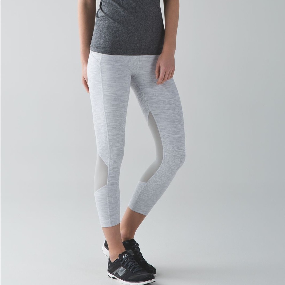 lululemon size 6 gray cropped leggings